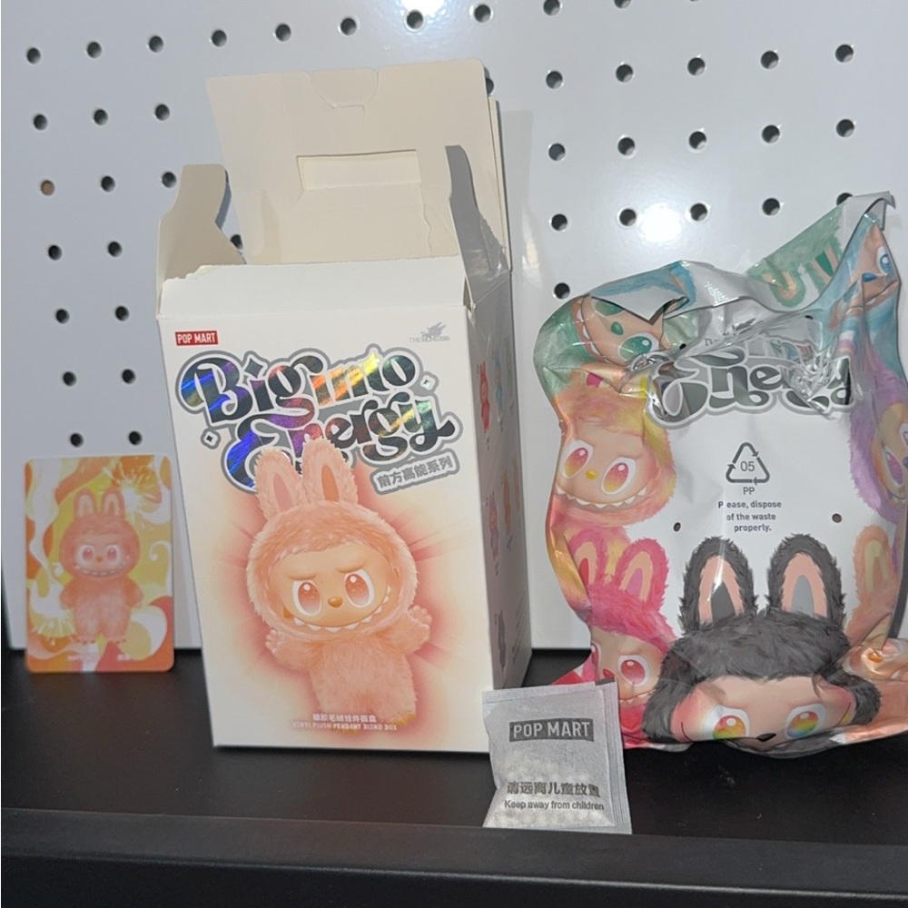 Pop Mart The Monsters Big Into Energy Labubu HAPPINESS